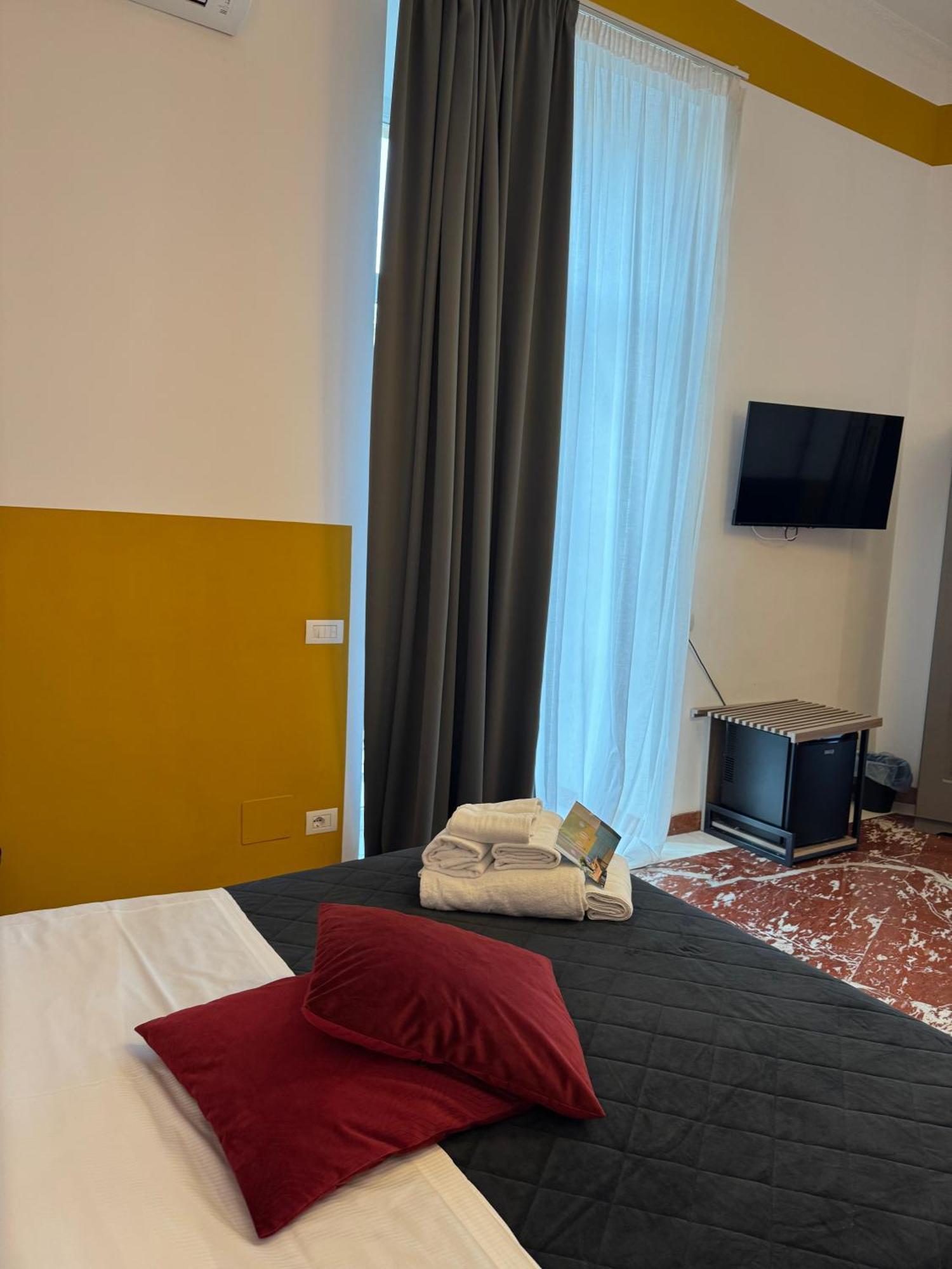 Rettifilo 311 Hotel Naples Exterior photo