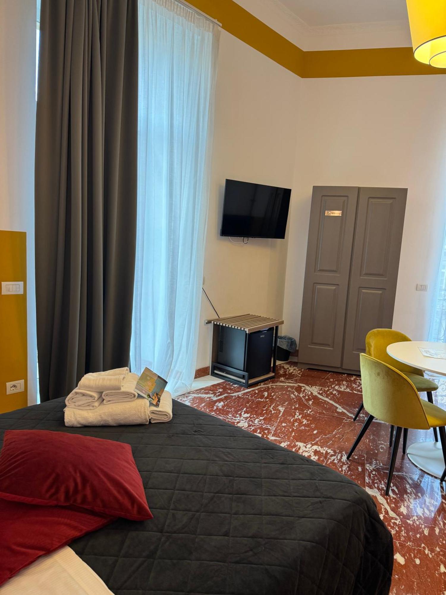 Rettifilo 311 Hotel Naples Exterior photo