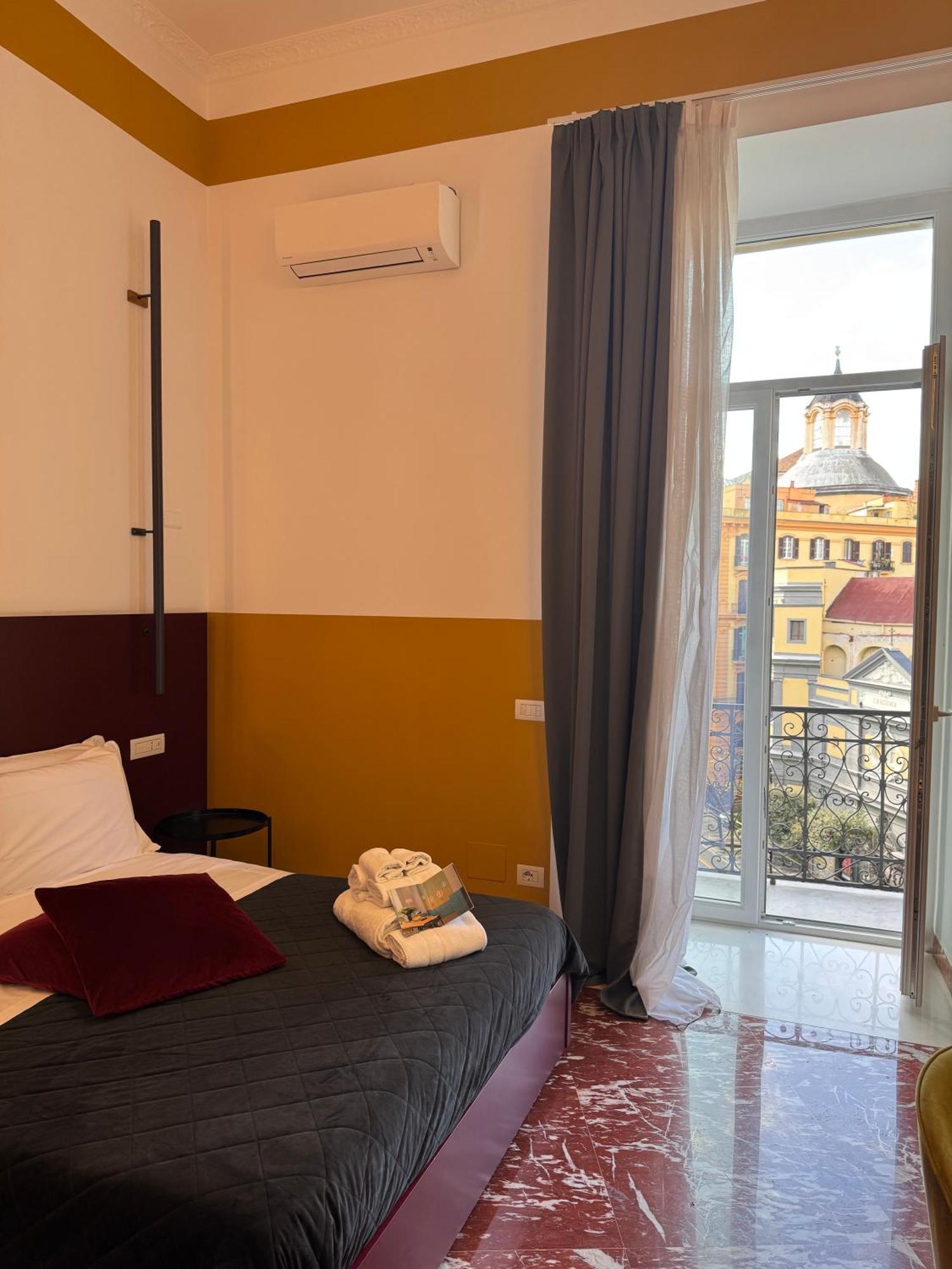Rettifilo 311 Hotel Naples Exterior photo