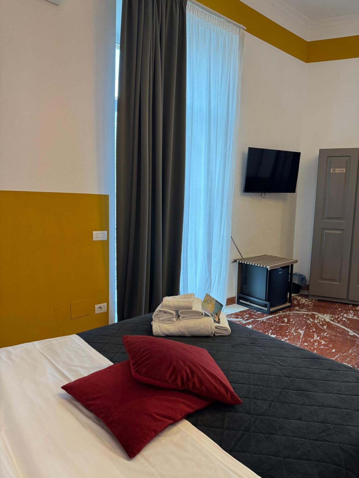 Rettifilo 311 Hotel Naples Exterior photo